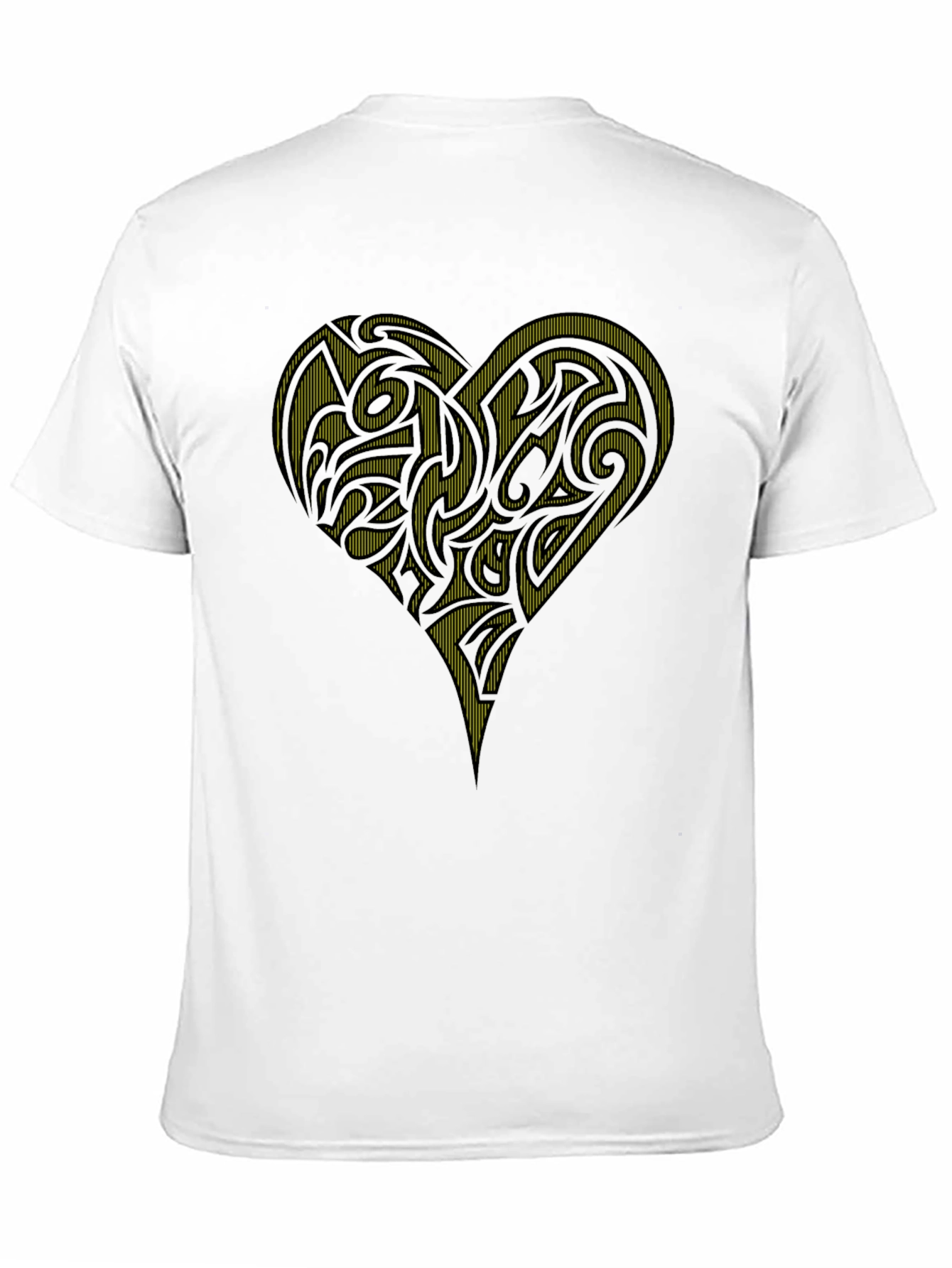 Camiseta Negra con Corazón Tribal