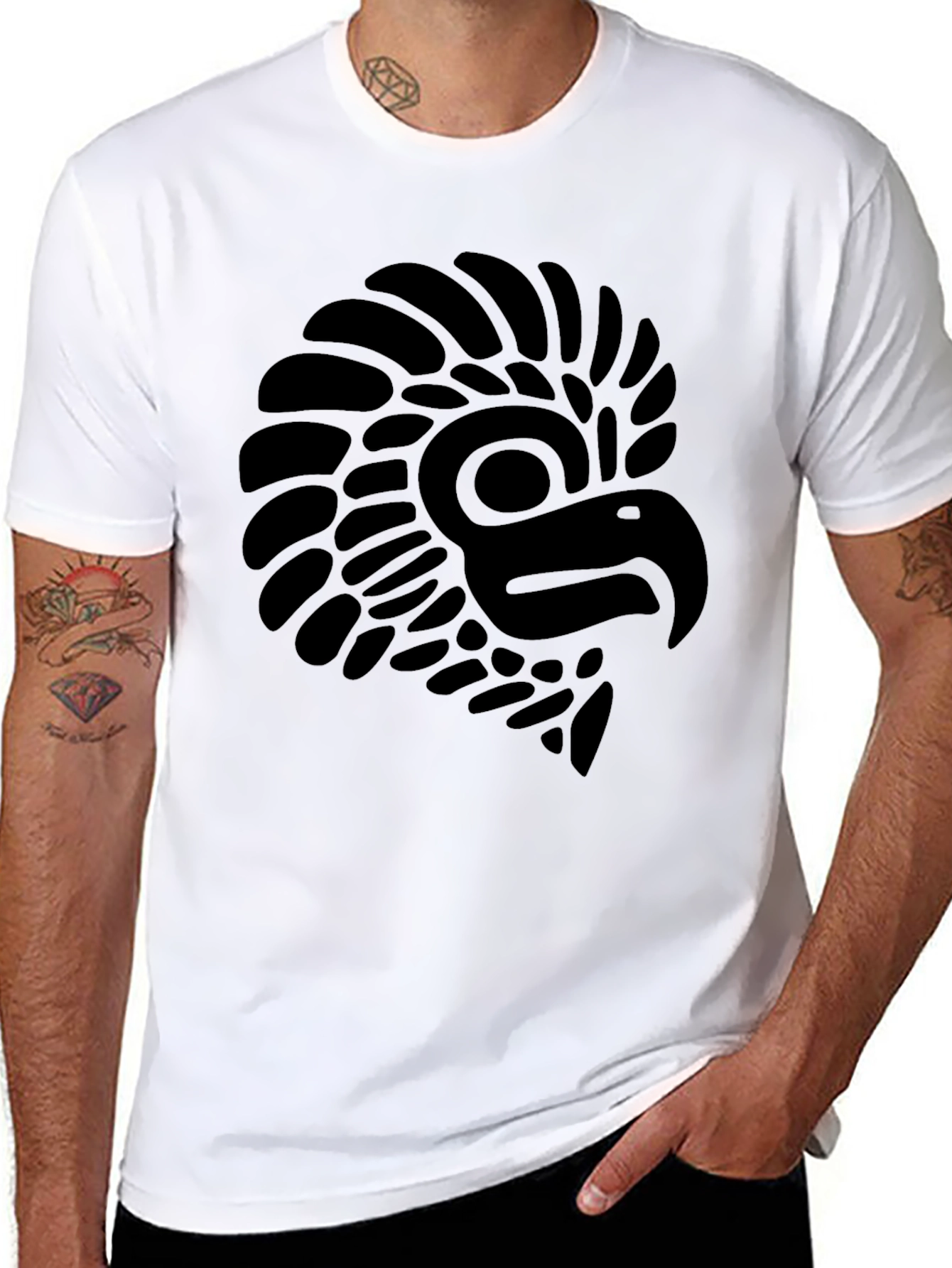 Camiseta Negra con Diseño de Águila Prehispánica