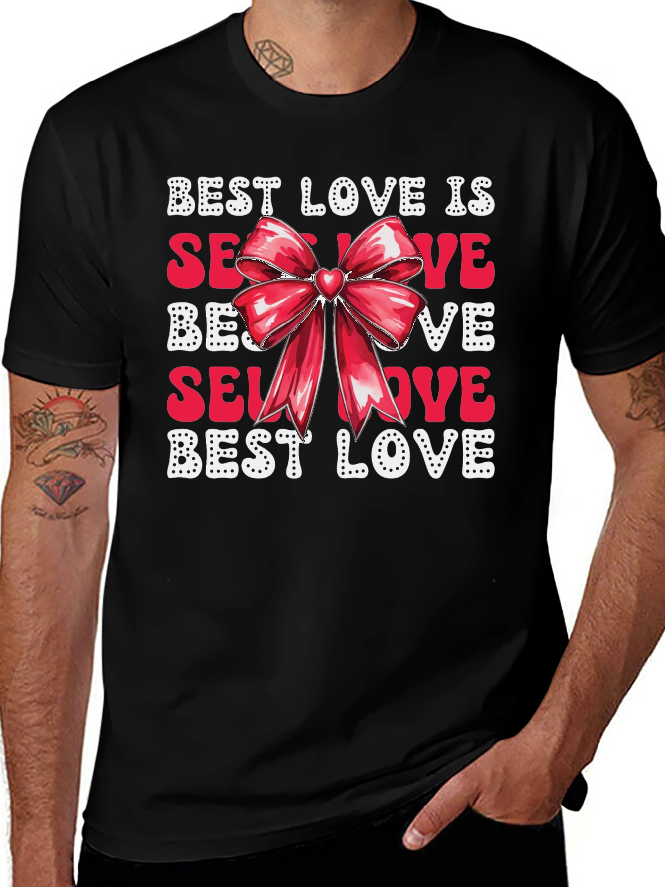Camiseta Negra Best Love con Lazo Rojo Romántico