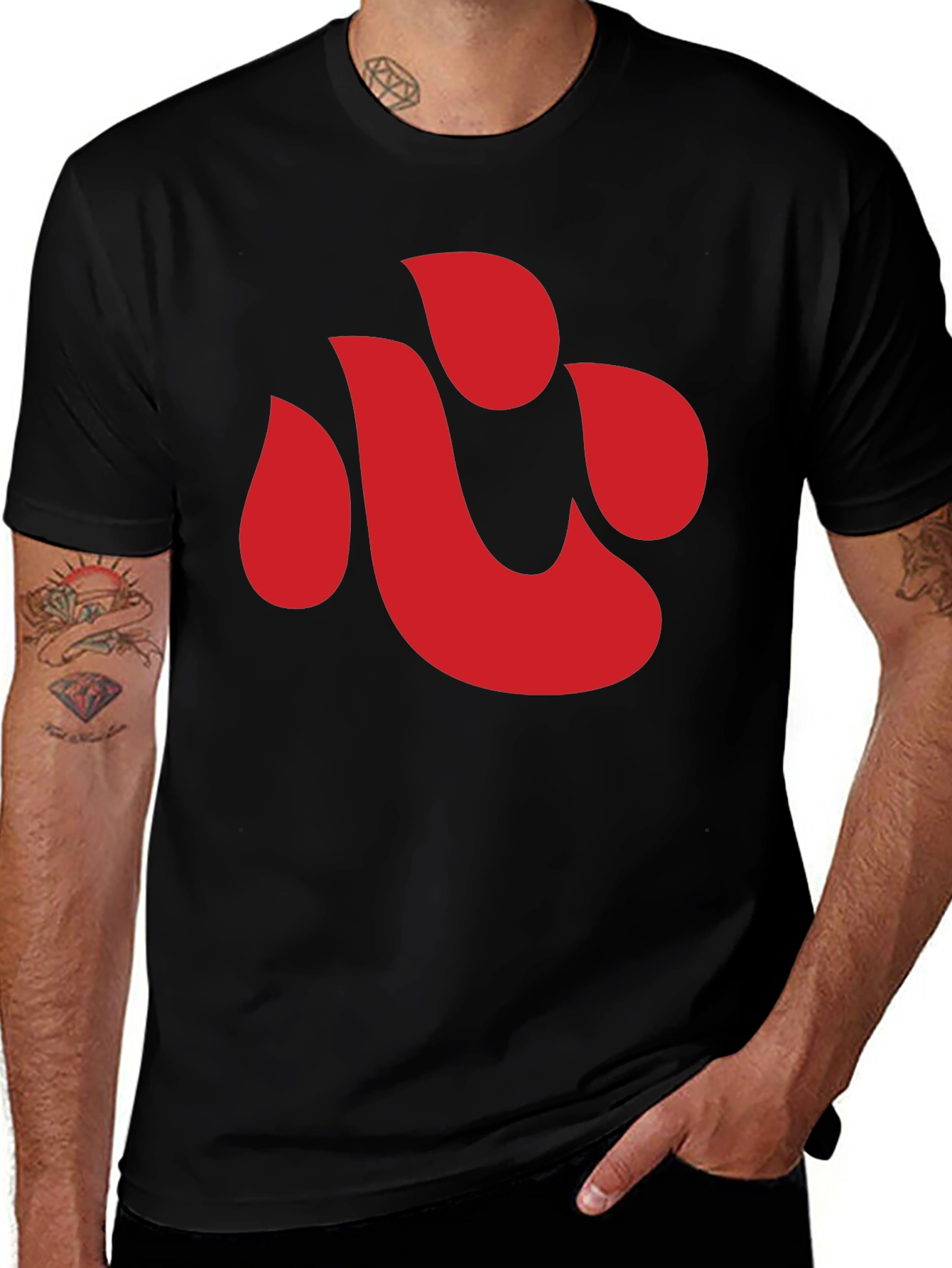 Camiseta Negra con Diseño Corazón Rojo