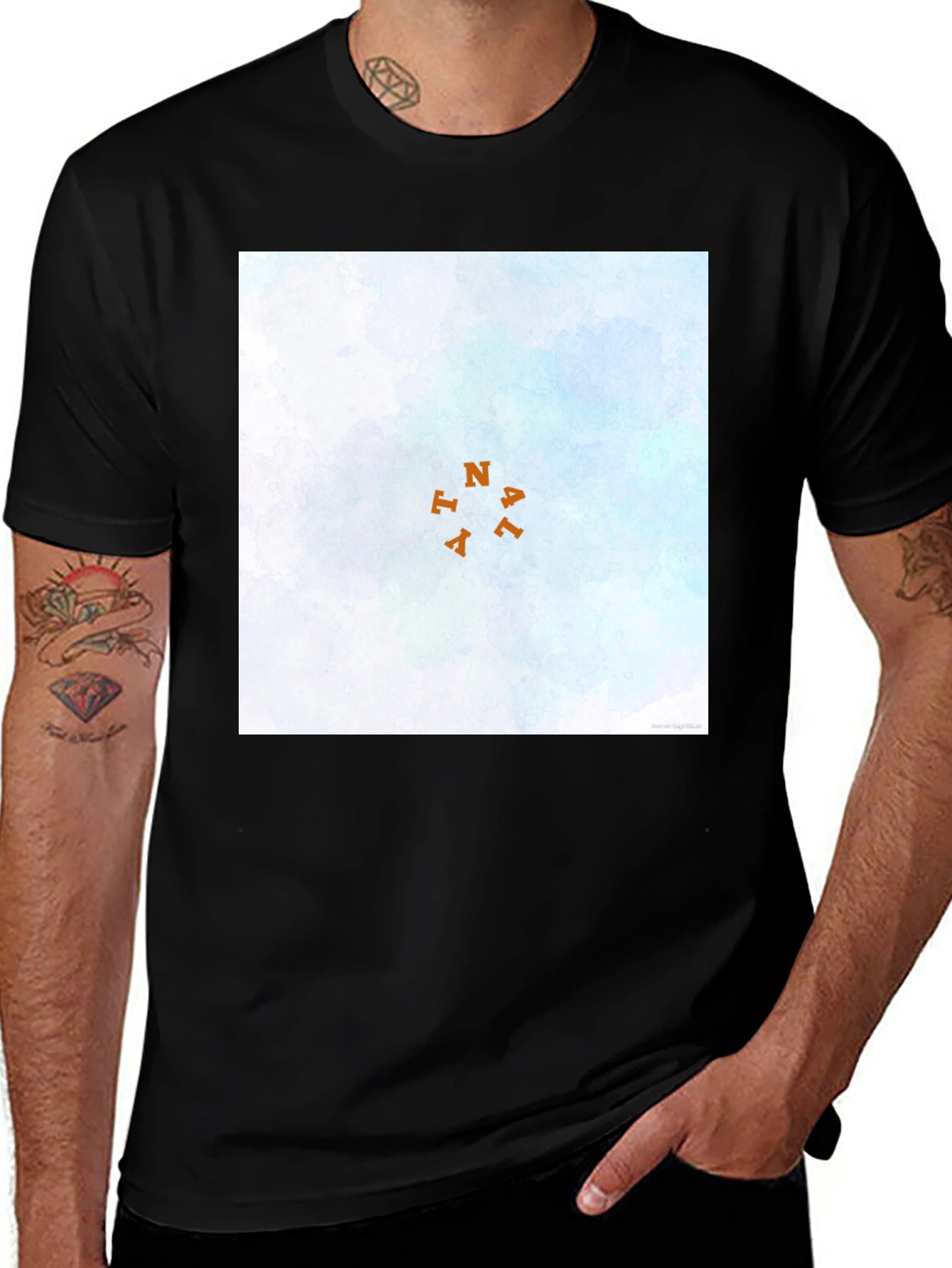 Camiseta Negra con Diseño Abstracto Natal