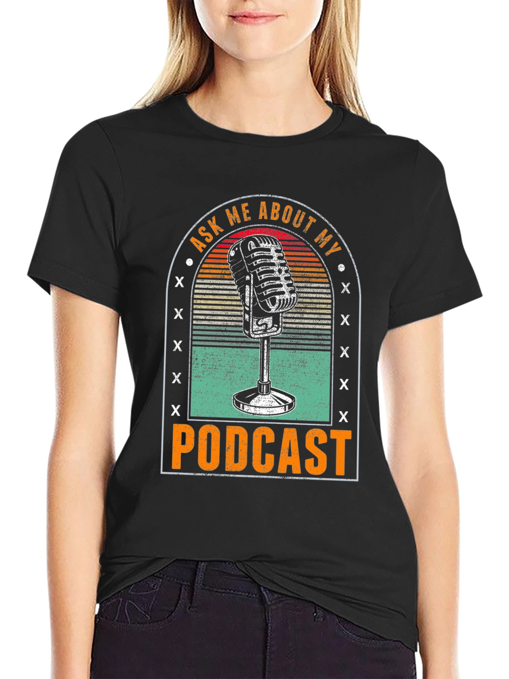 Camiseta Negra con Diseño de Micrófono Podcast
