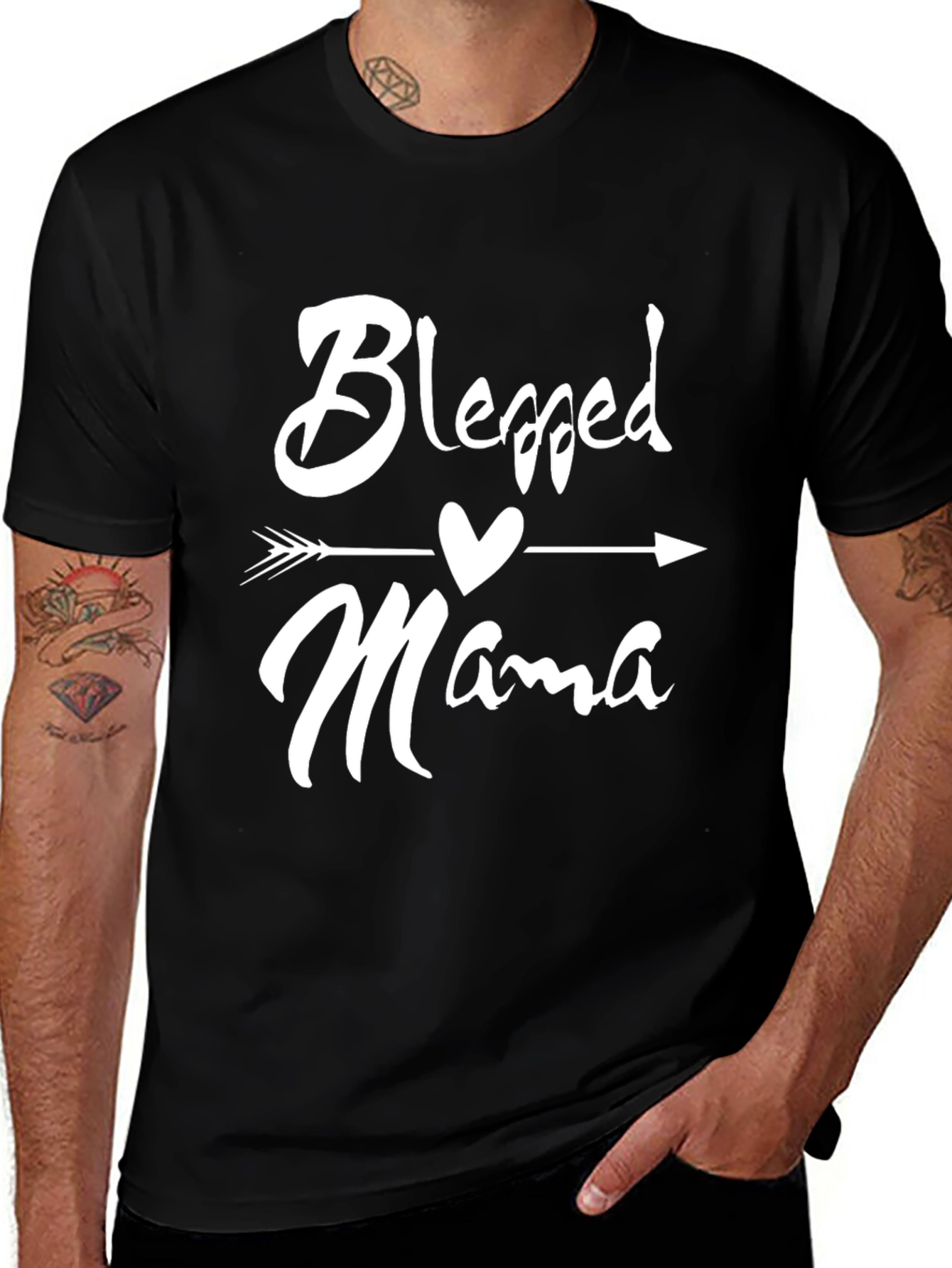 Camiseta Negra Blessed Mama con Flecha de Corazón