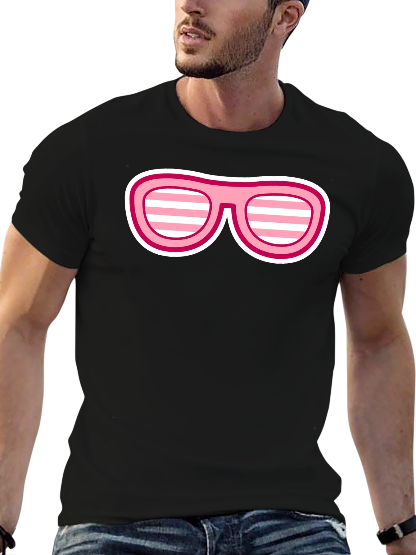 Camiseta Negra con Diseño de Gafas Rosadas