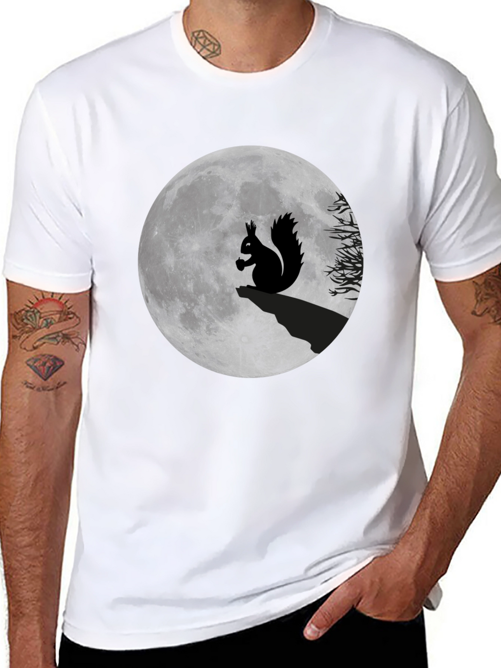 Camiseta Negra con Ardilla y Luna Llena