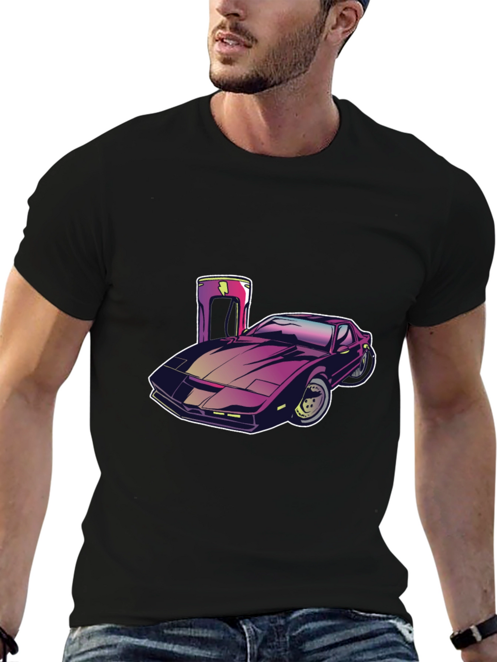 Camiseta Negra con Diseño de Coche Futurista