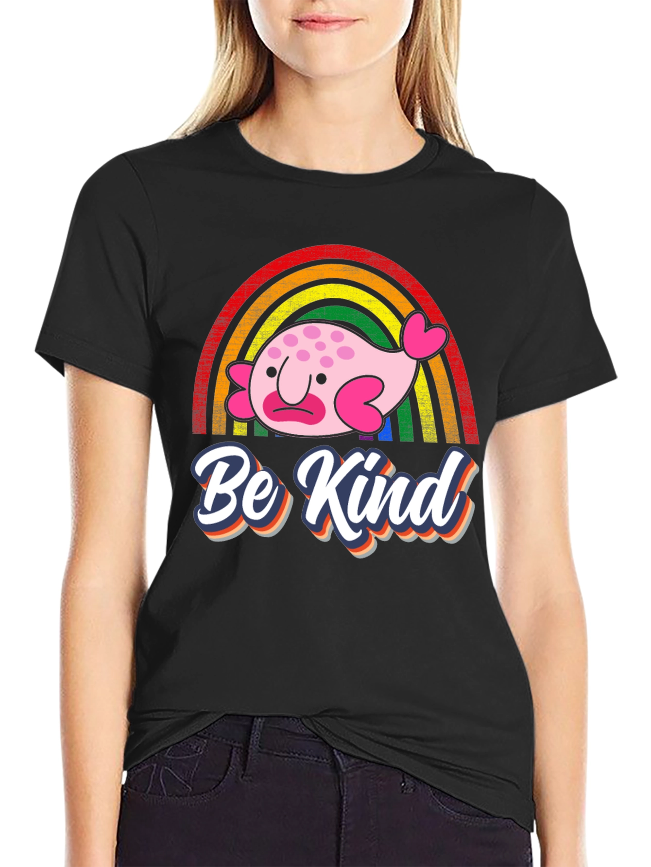 Camiseta Negra Be Kind con Arcoíris y Blobfish