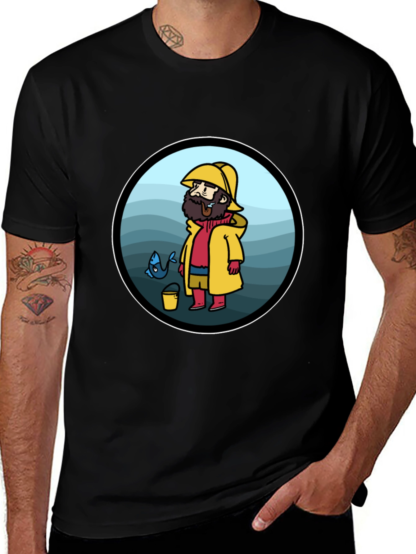 Camiseta Negra con Diseño de Marinero Pescador
