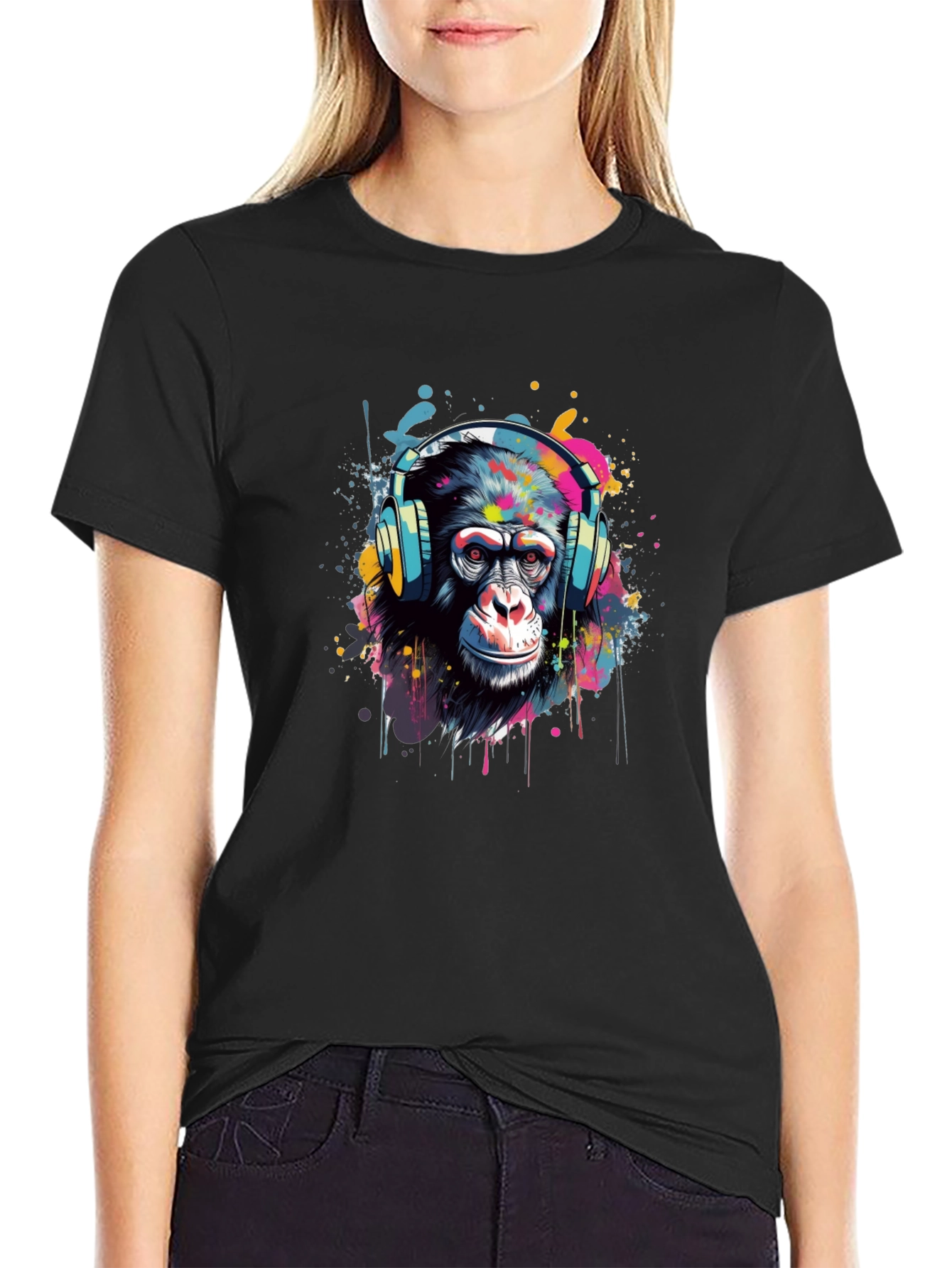 Camiseta Negra con Diseño de Mono con Auriculares