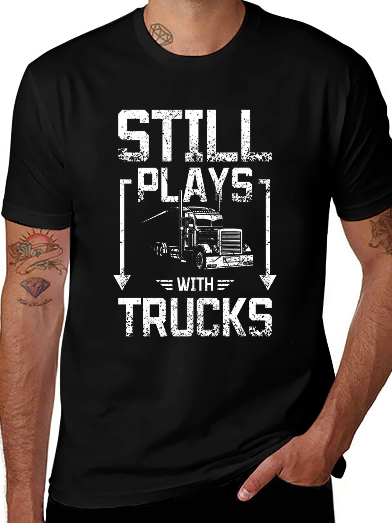 Camiseta Hombre Negra Still Plays With Trucks