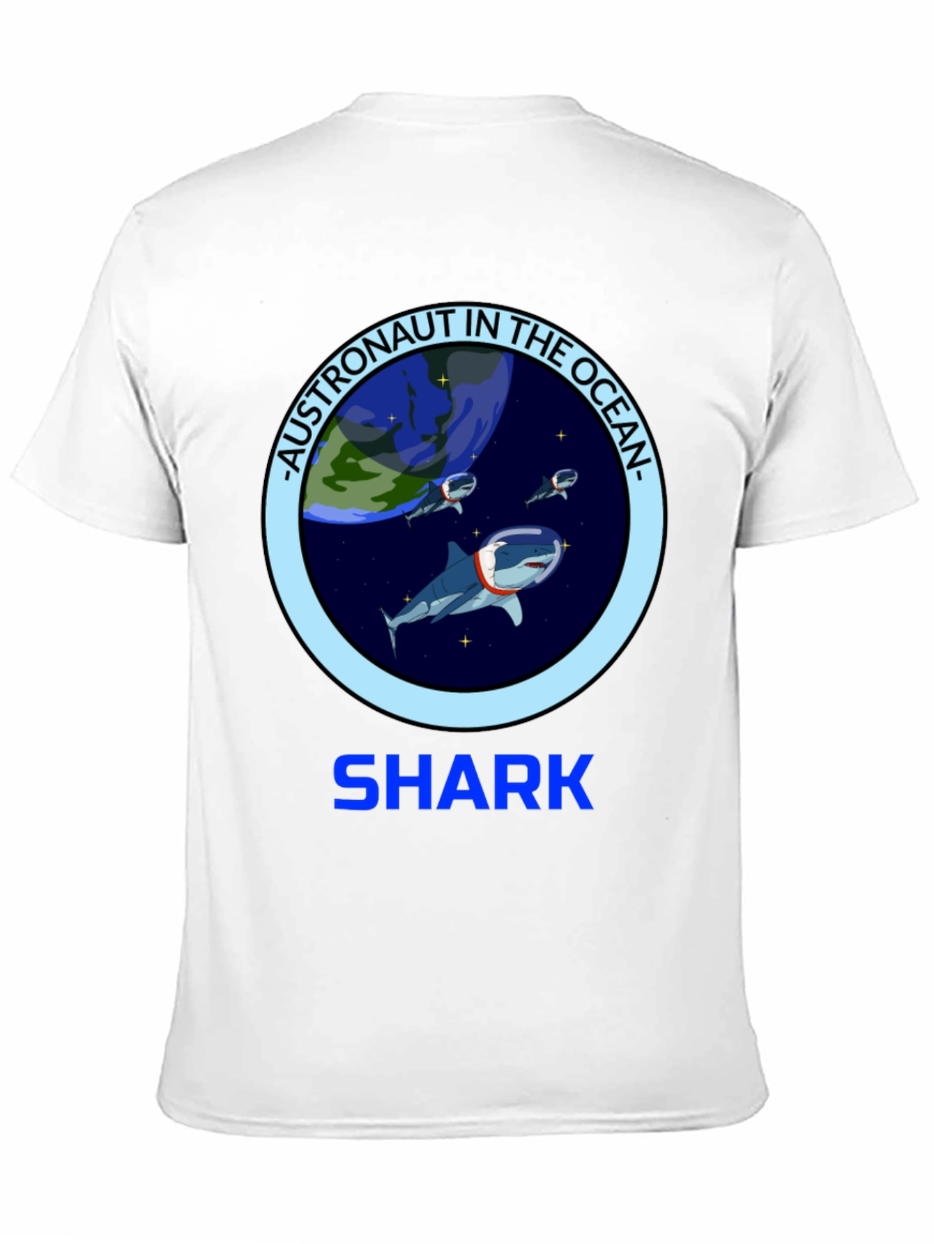 Camiseta Negra Astronauta Tiburón Océano