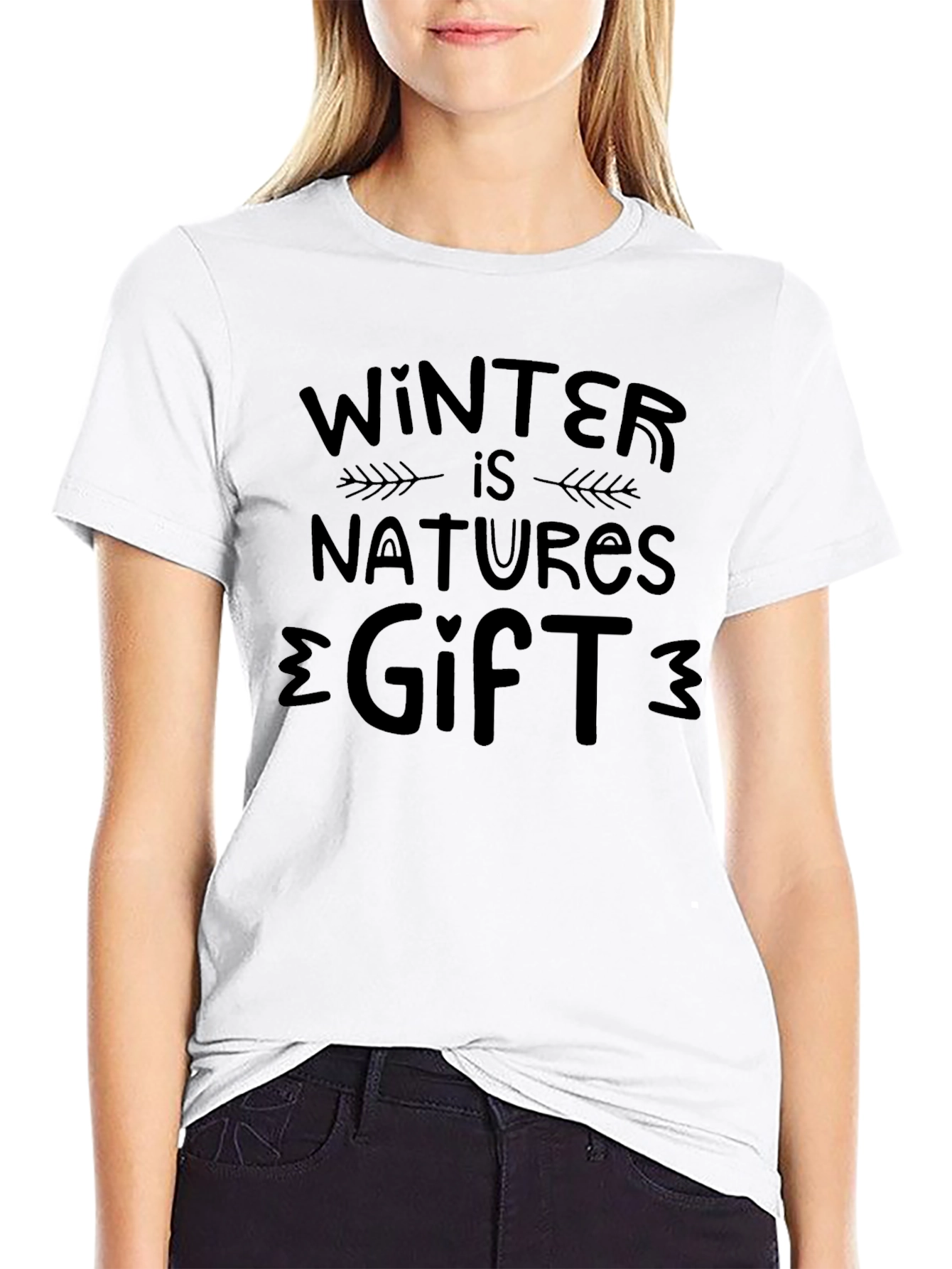 Camiseta Negra con Diseño de Invierno