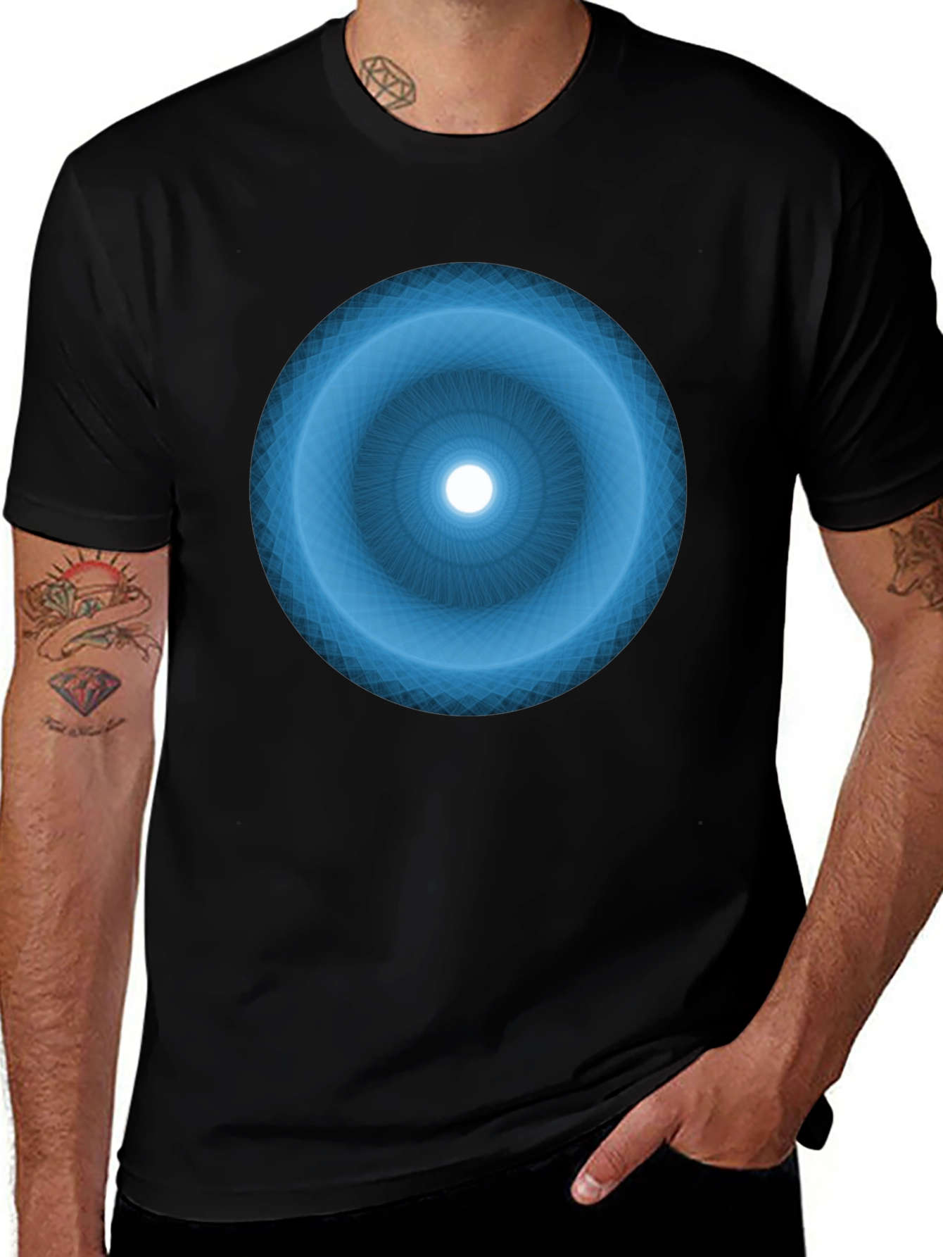 Camiseta Negra con Diseño Circular Azul Abstracto