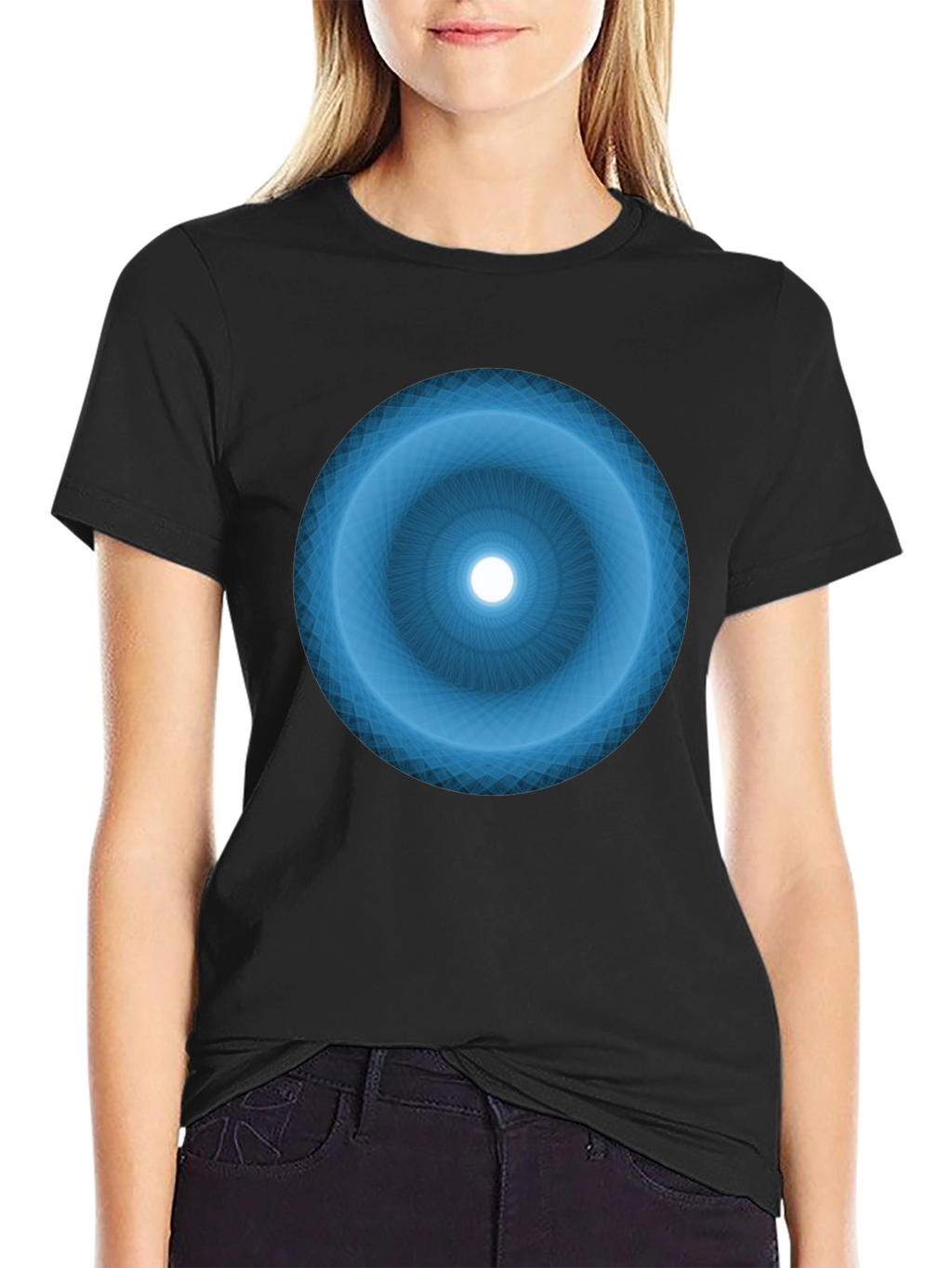 Camiseta Negra con Diseño Circular Azul Abstracto