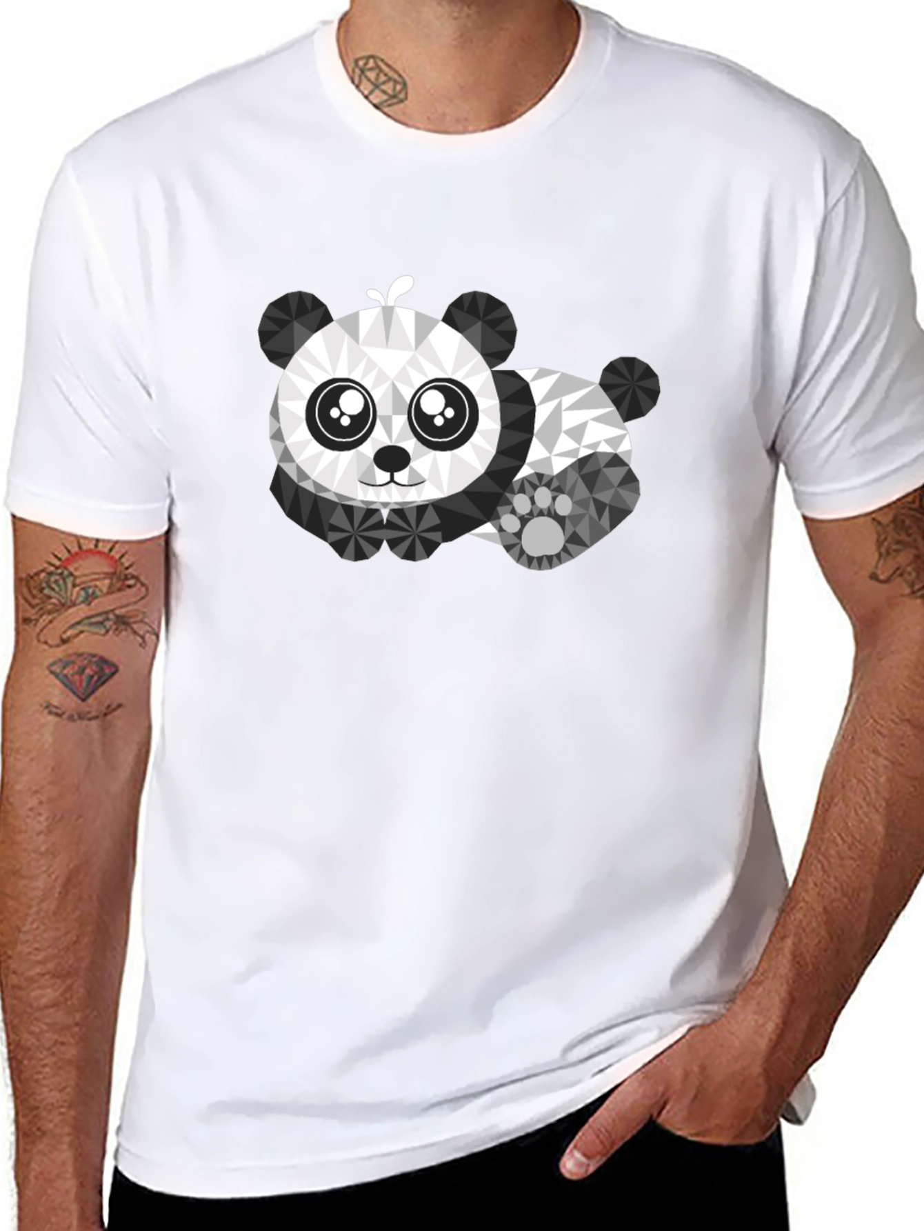 Camiseta Negra con Diseño de Panda Geométrico