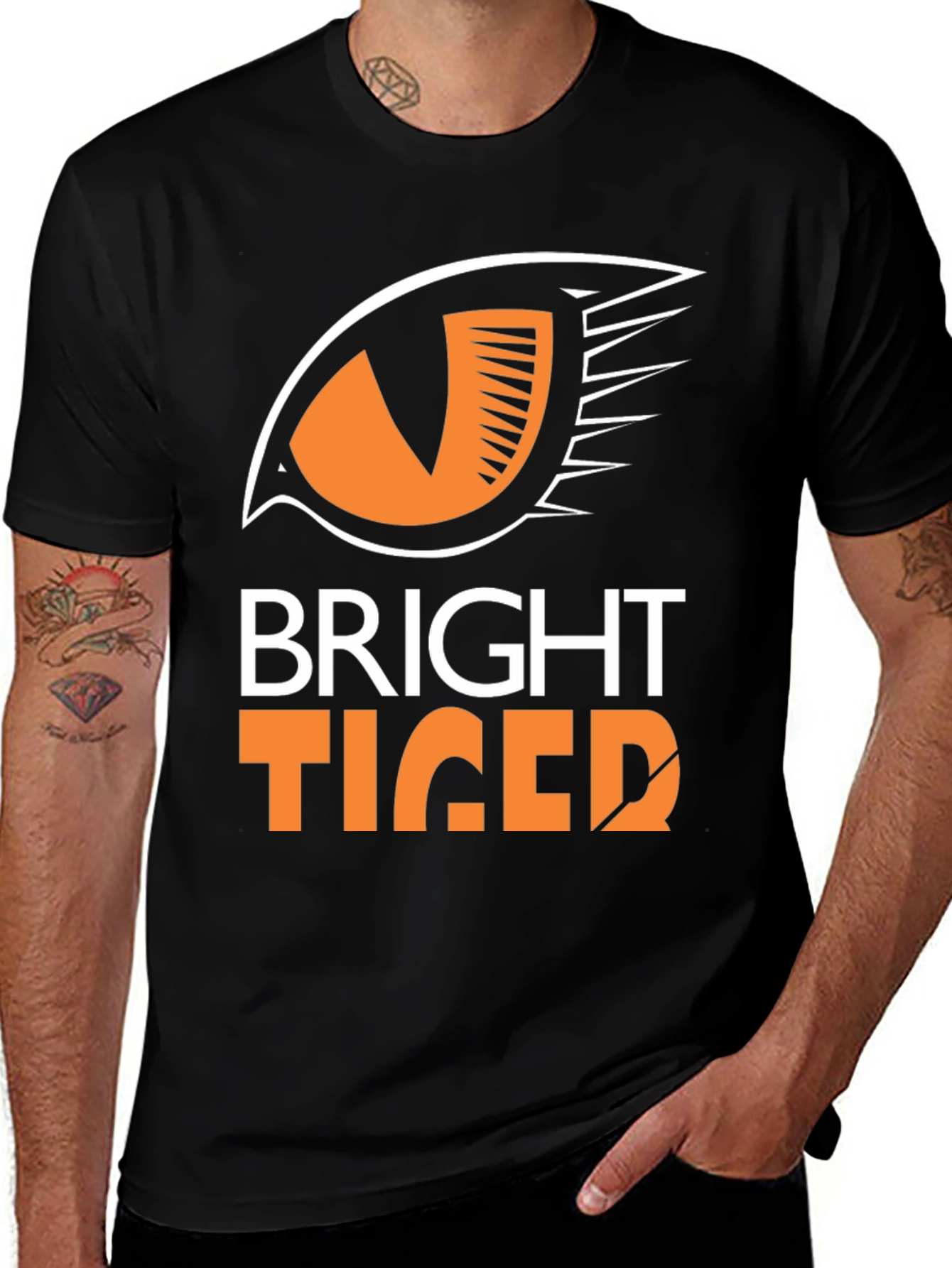 Camiseta Negra Bright Tiger Diseño Ojo de Tigre