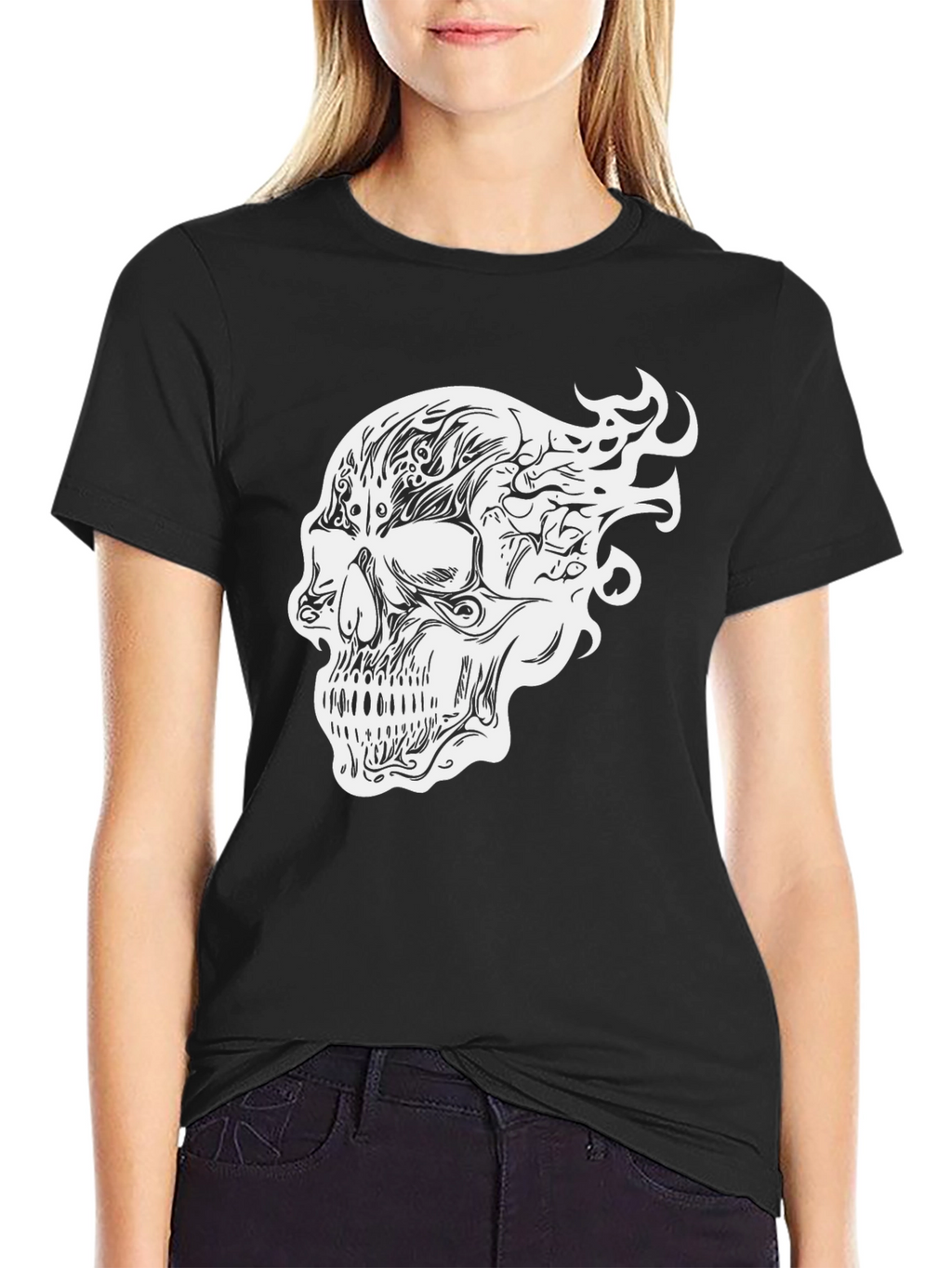 Camiseta Negra con Diseño de Calavera Tribal