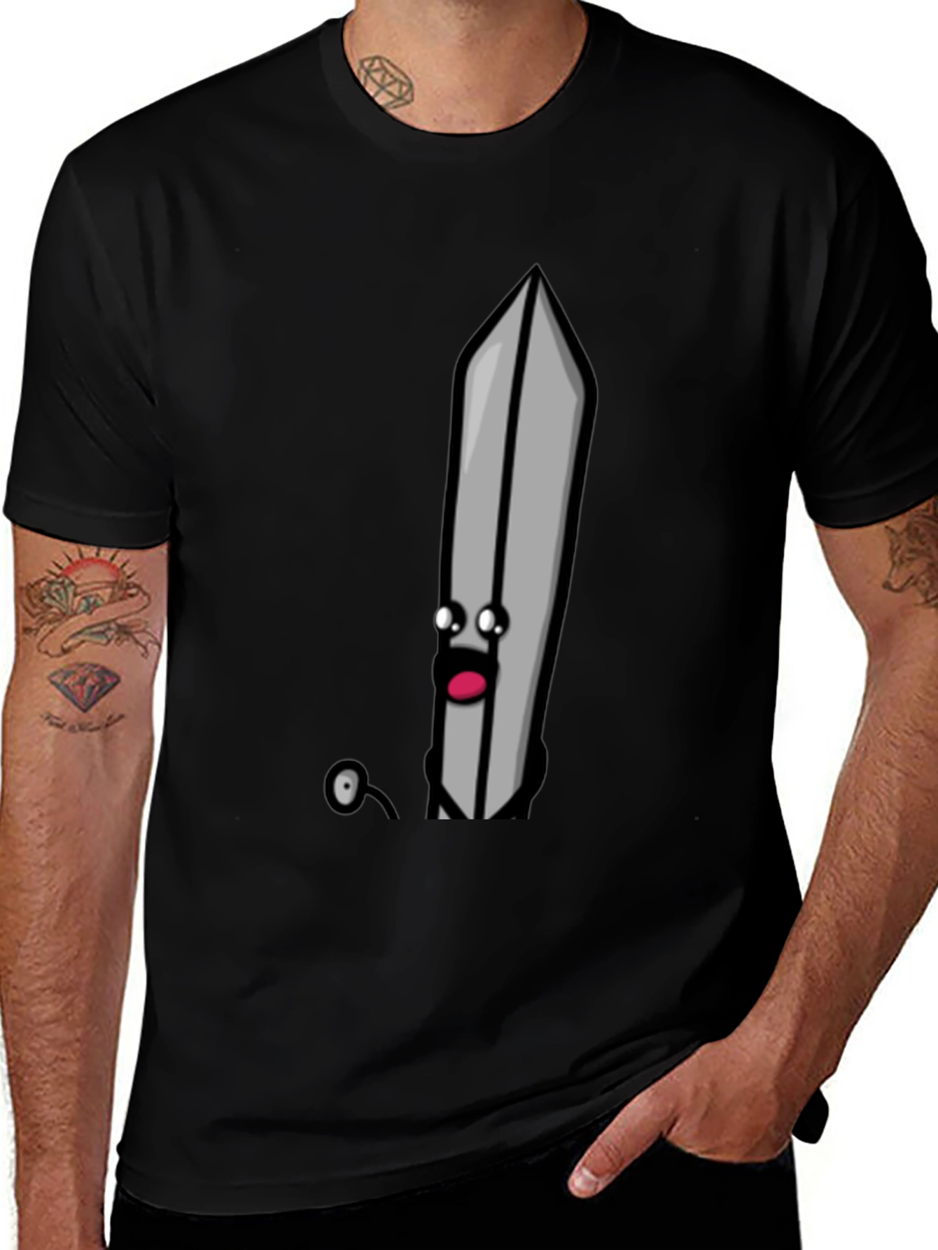 Camiseta Negra con Diseño de Espada Sorprendida