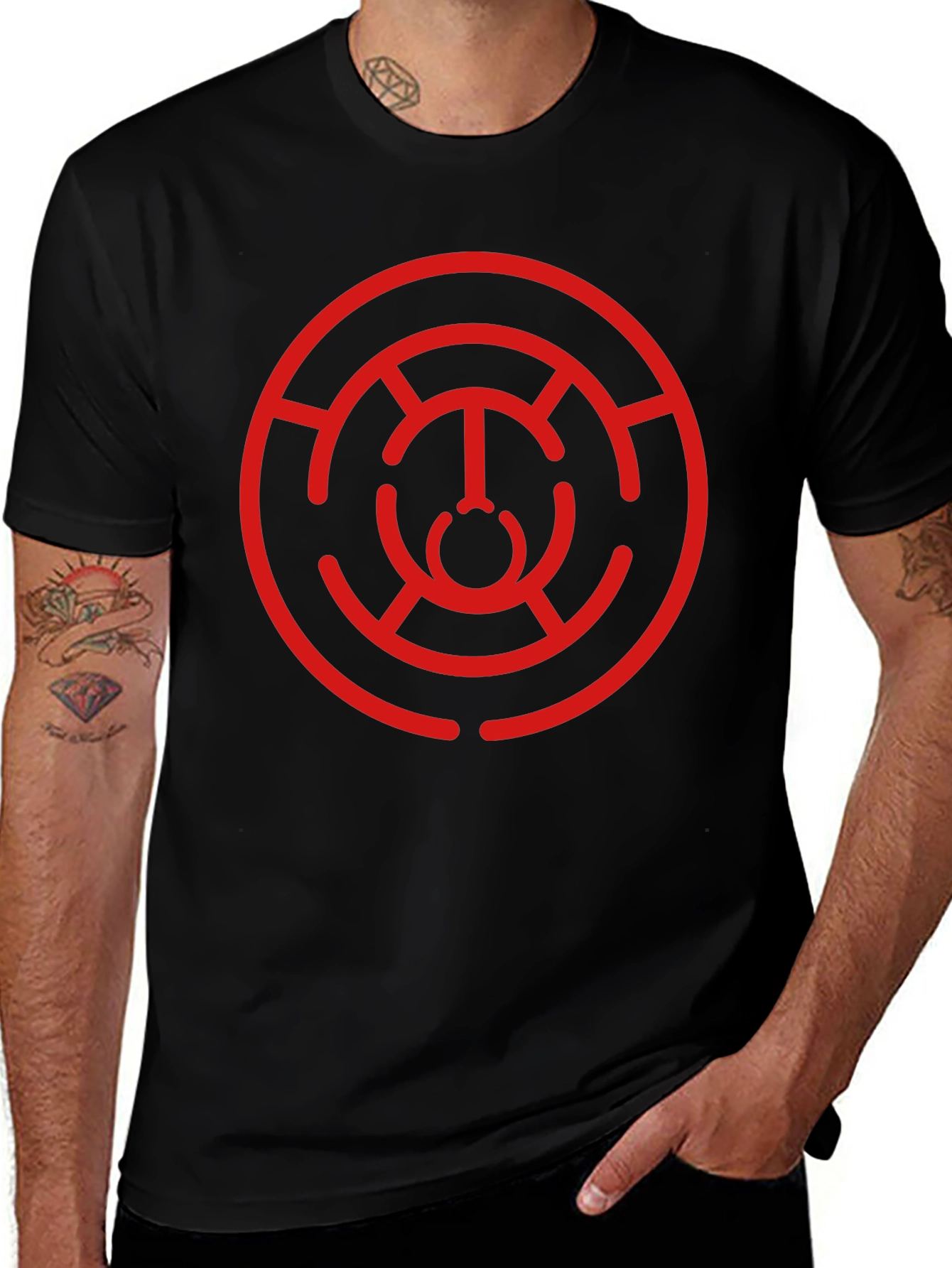 Camiseta Negra con Diseño Circular Abstracto Rojo