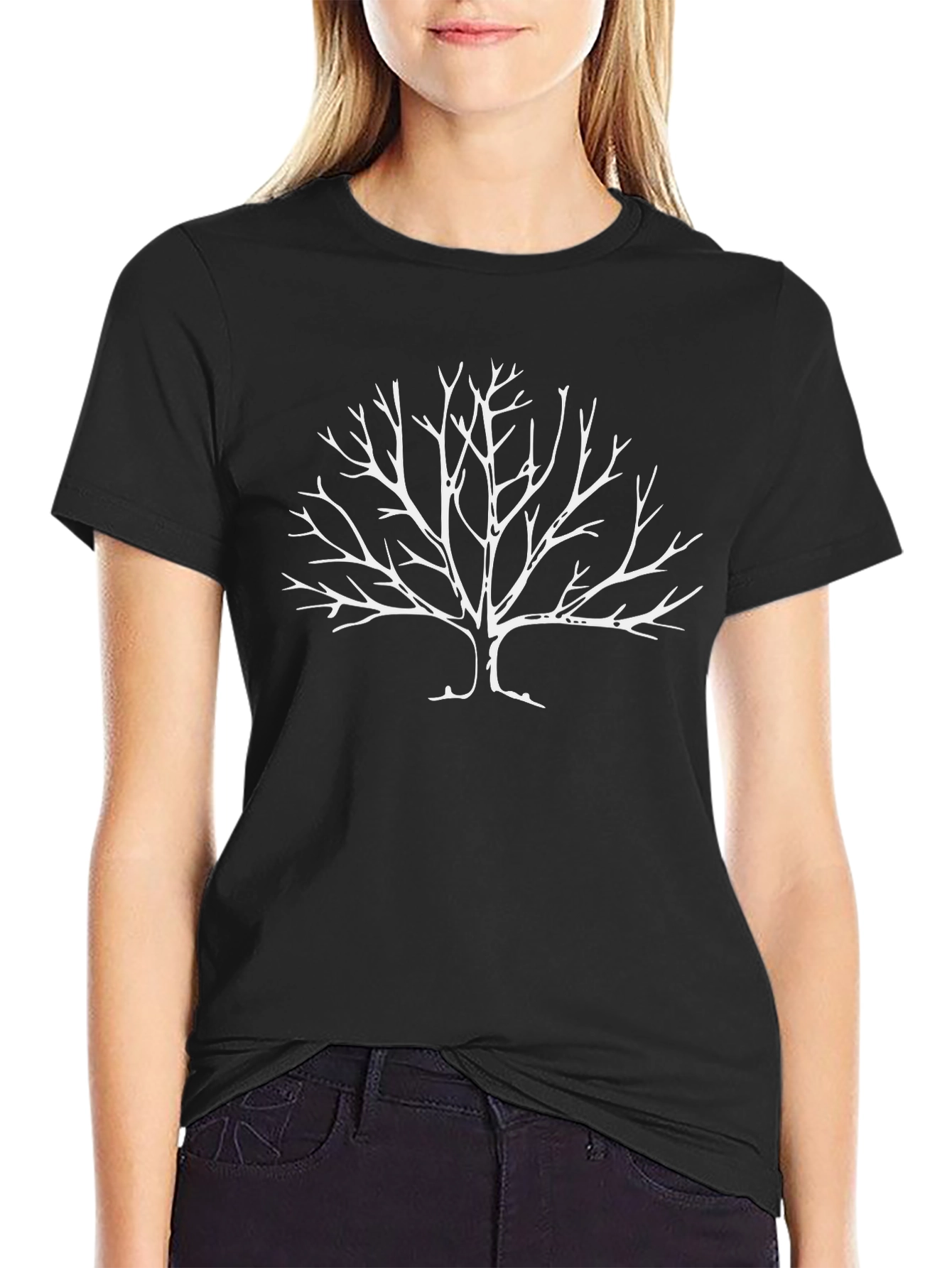Camiseta Negra Árbol Blanco Minimalista Casual
