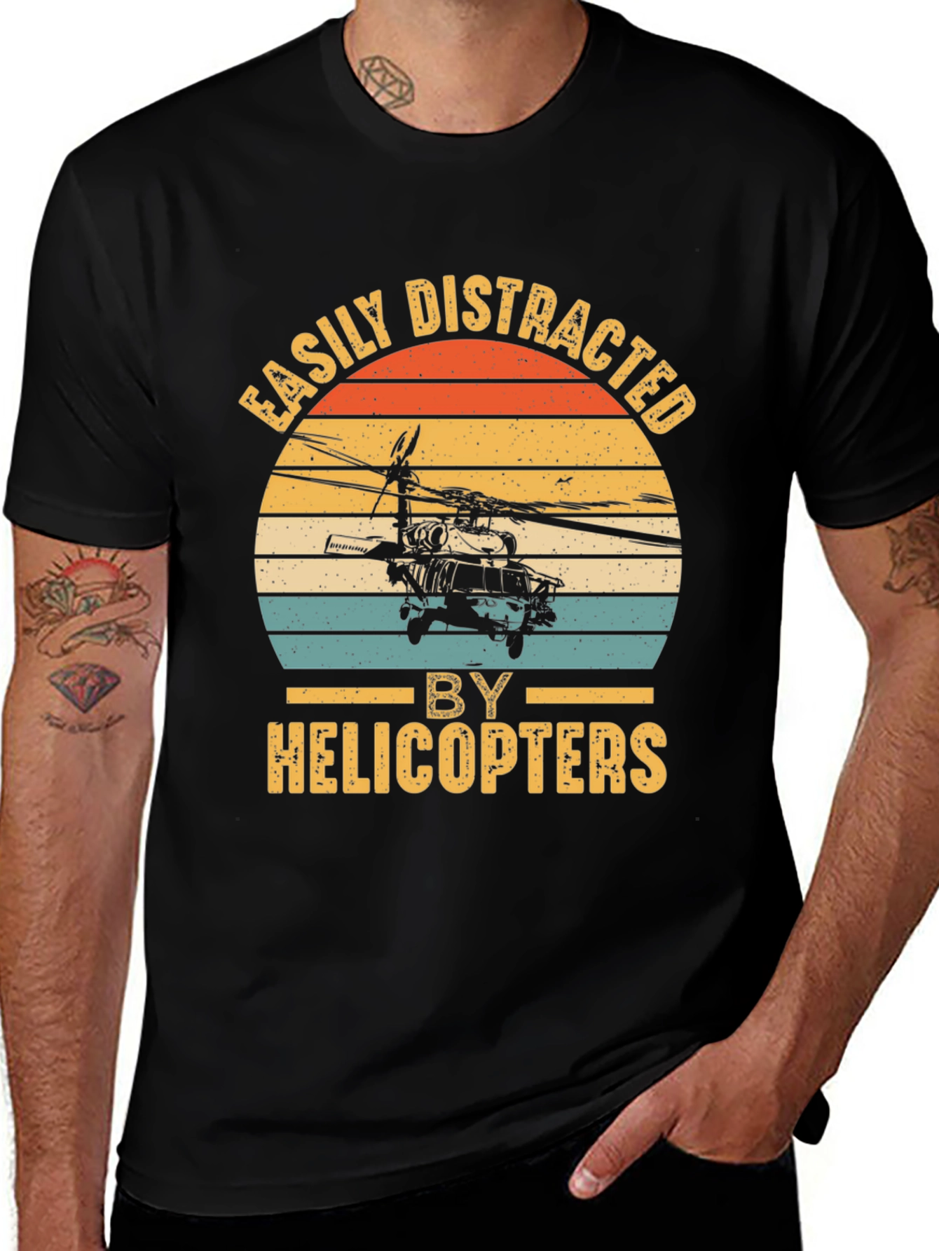 Camiseta Negra con Diseño de Helicóptero Retro