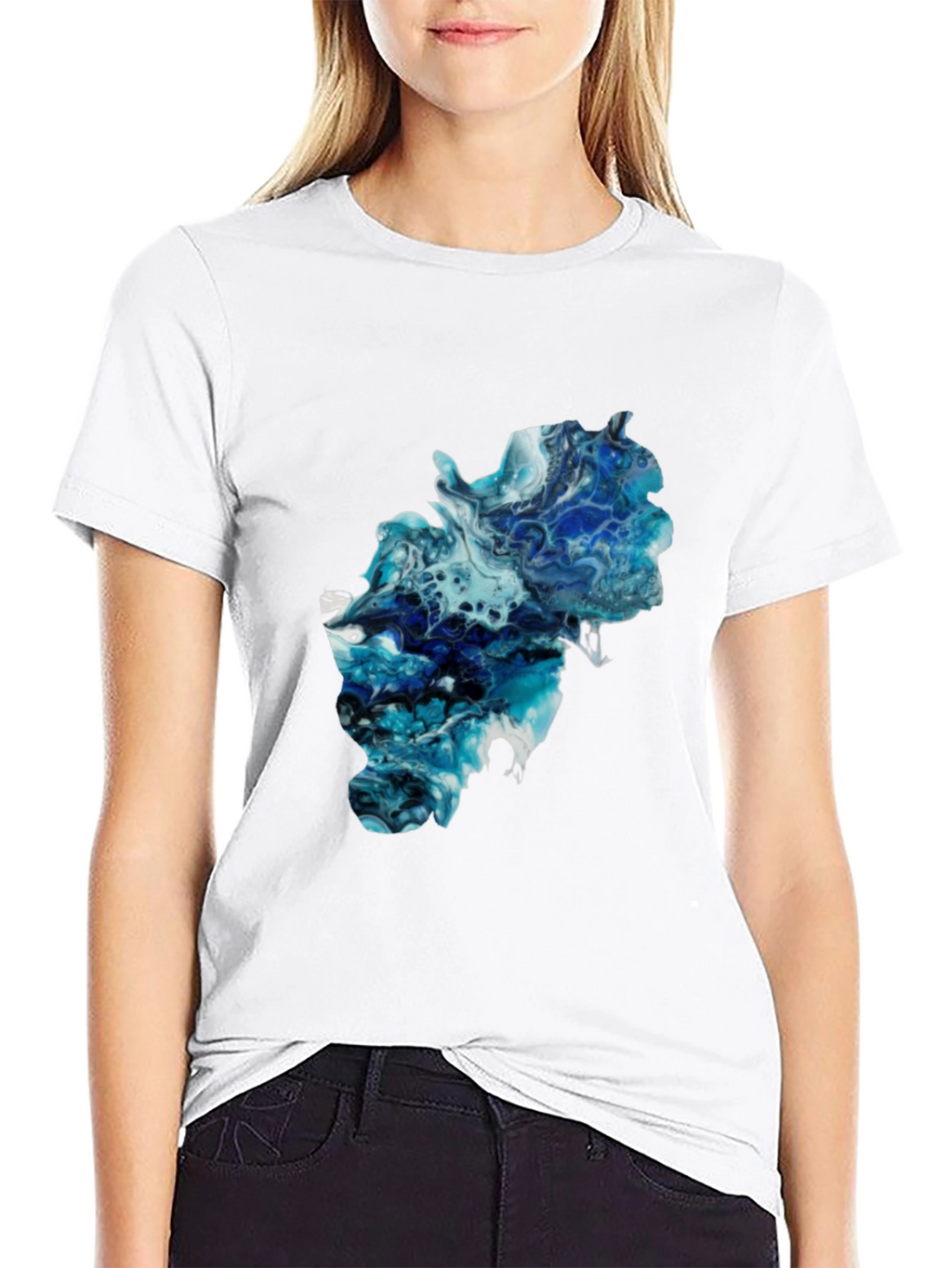 Camiseta Negra con Diseño Abstracto Azul