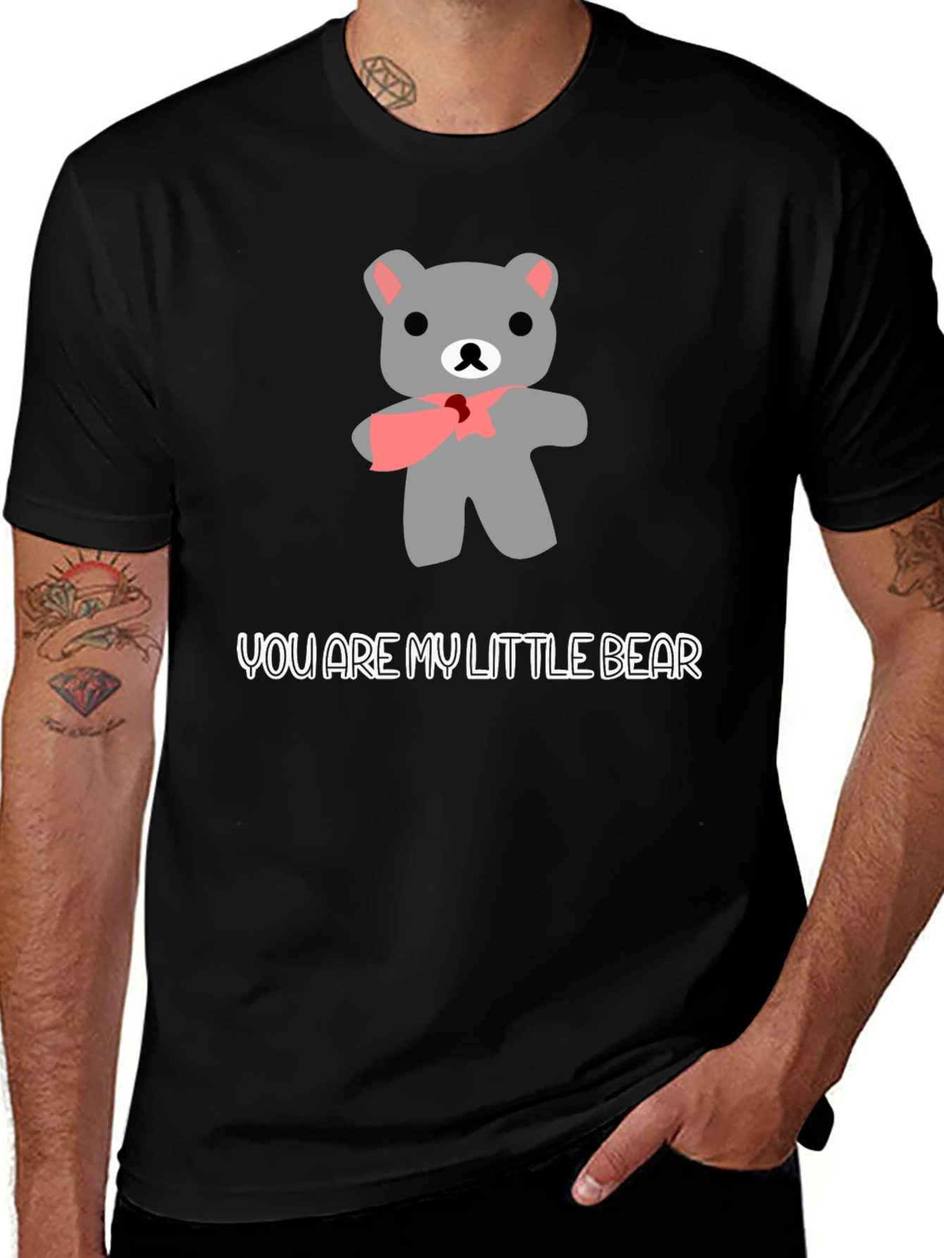Camiseta Negra con Diseño de Oso y Mensaje Cariñoso