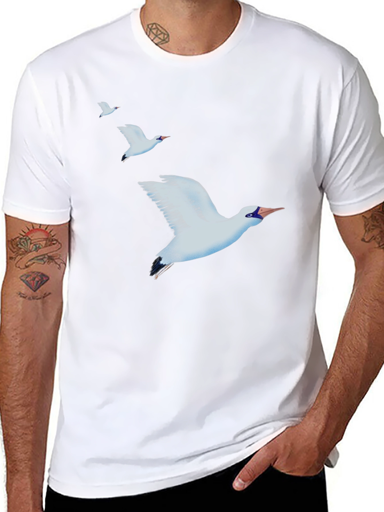 Camiseta Negra con Diseño de Aves Marinas