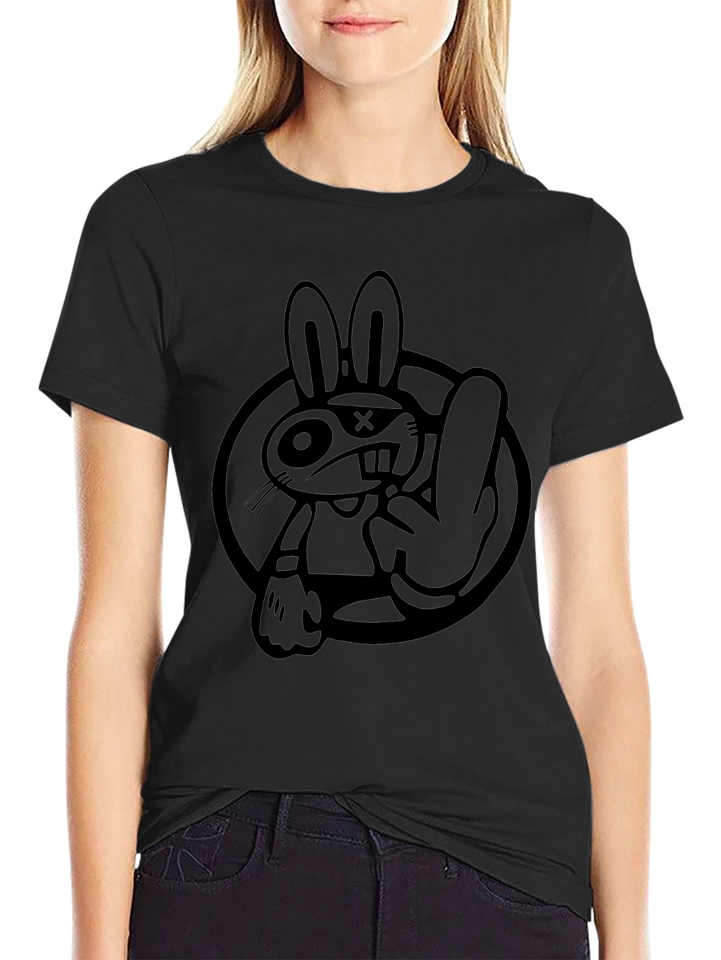 Camiseta Negra con Diseño de Conejo Rebelde